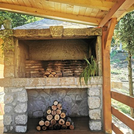 Appartamento Oasis Of Peace Cetinje Esterno foto