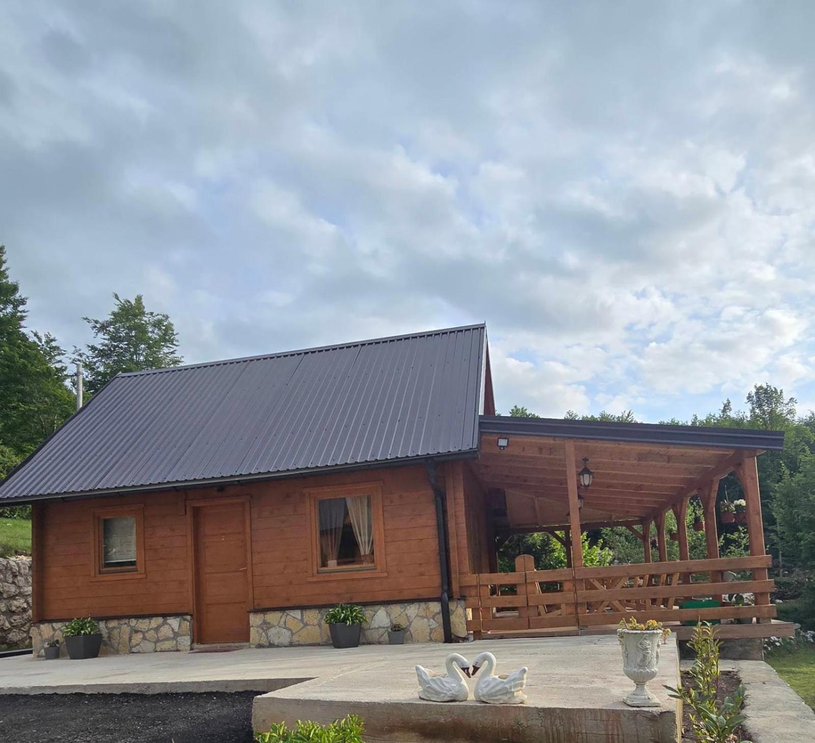 Appartamento Oasis Of Peace Cetinje Esterno foto